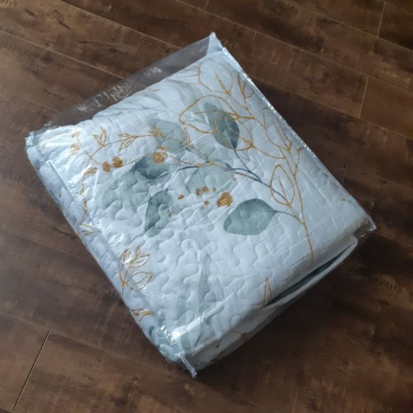 New Green & Gold Leaves 3-Piece Bedding Quilt Set • Reversible • CALIFORNIA KING - Picture 9 of 10